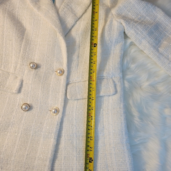 Elegant White Tweed Women's Blazer - Picture 10 of 12